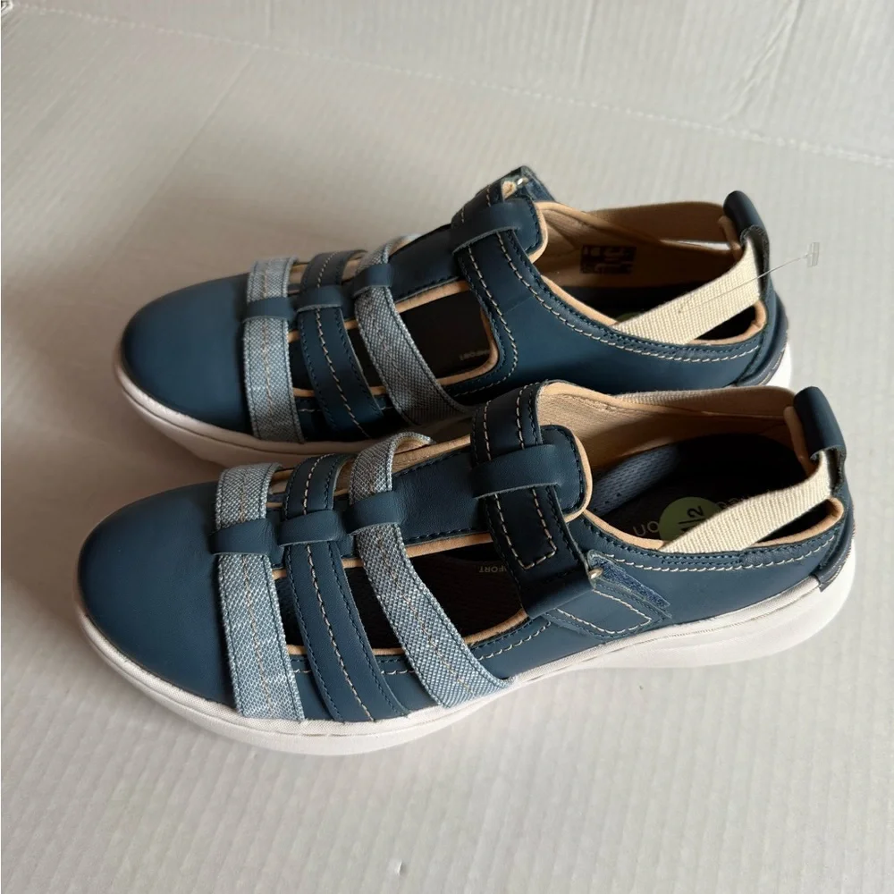 Clarks Women's Teagan Step Loafer - Picture 2 of 9